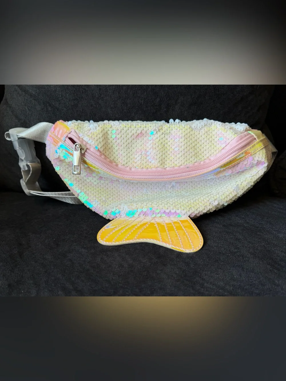 N/A sparkling iridescent